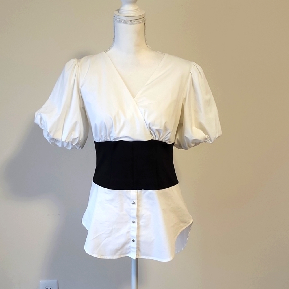 7th Avenue New York and Co top. Size XS